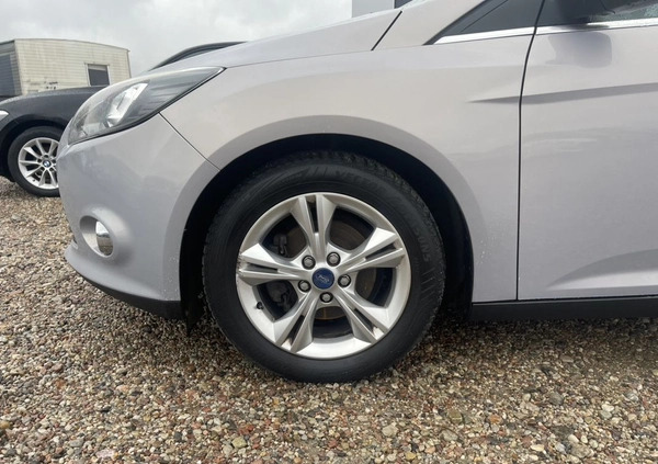 Ford Focus cena 25900 przebieg: 182000, rok produkcji 2012 z Lębork małe 497